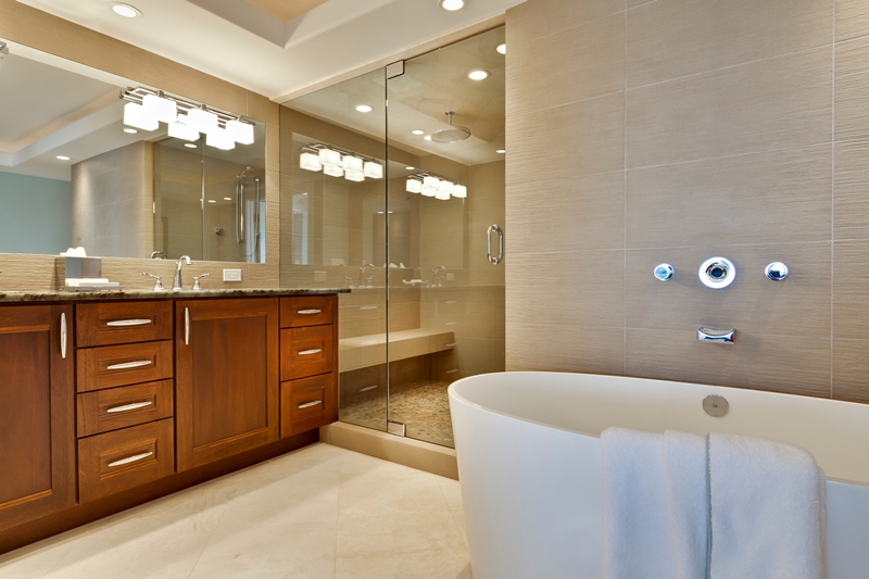 Master Bath with Soaking Tub